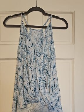 Lightweight Blue Leaf-Print Spaghetti Strap Top